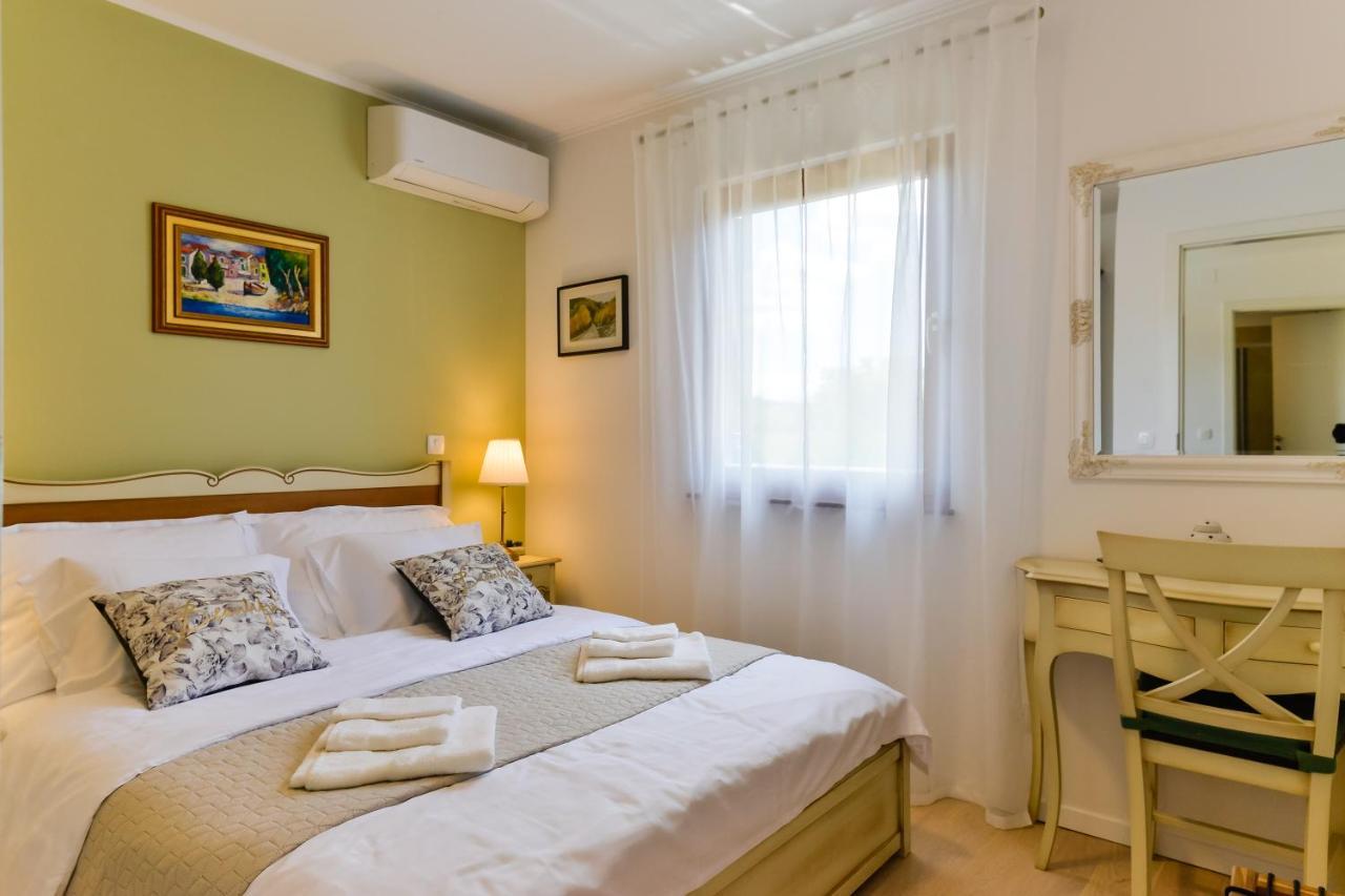 Villa Luciana, Buje Exterior foto