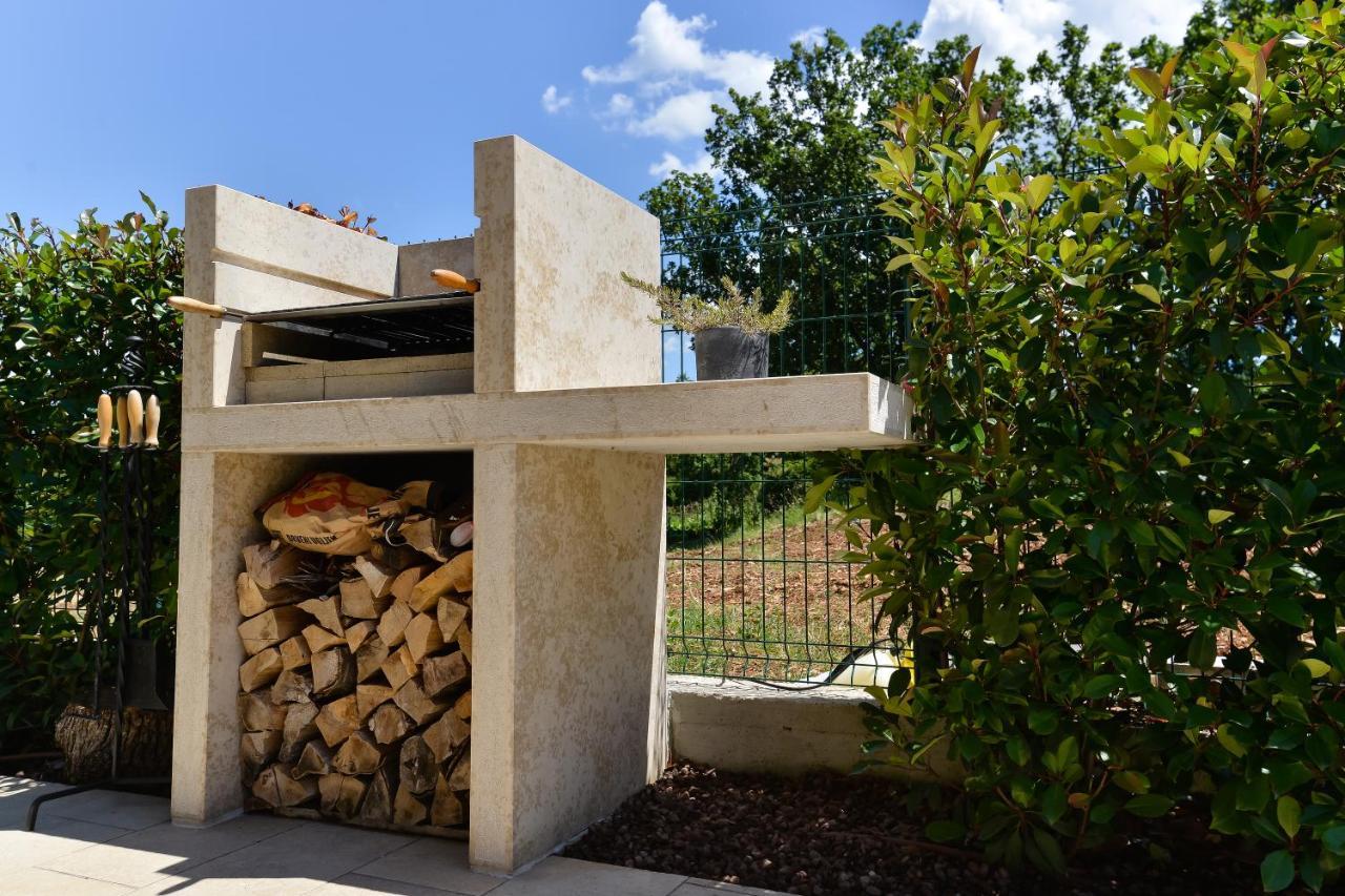 Villa Luciana, Buje Exterior foto